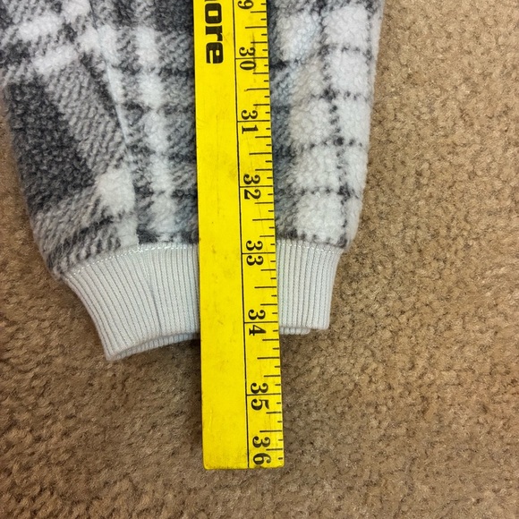 Aerie Gray and White Plaid Fleece PJ’s - Small Short - Picture 5 of 16